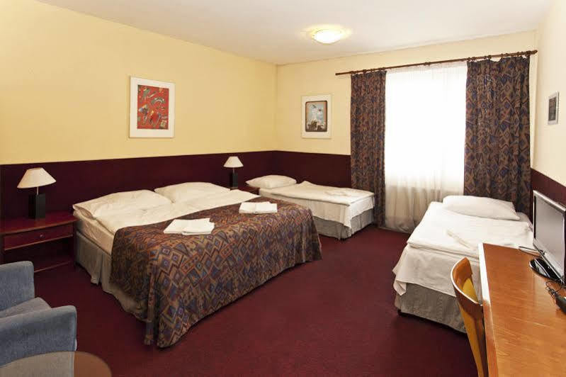 A Plus Hotel & Hostel Praga Zewnętrze zdjęcie